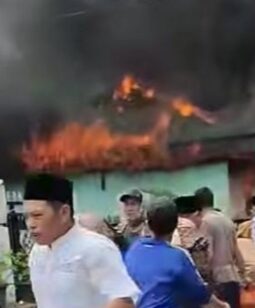 Kebakaran Hanguskan Tiga Rumah di Pendung Hilir, Kerinci