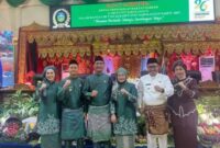 Wali Kota Sungai Penuh Alfin bersama Ketua TP-PKK Ny. Sri Kartini Alfin menghadiri Rapat Paripurna DPRD Kabupaten Sarolangun dalam rangka HUT ke-26.