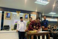 Walikota Sungai Penuh Alfin, SH, menghadiri launching dan penandatanganan PJPK Provinsi Jambi Tahun 2025–2029 di Jambi.

