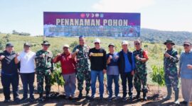 Wali Kota Sungai Penuh, Alfin, SH, bersama Kodim 0417/Kerinci saat goro akbar di kawasan TPST RKE.
