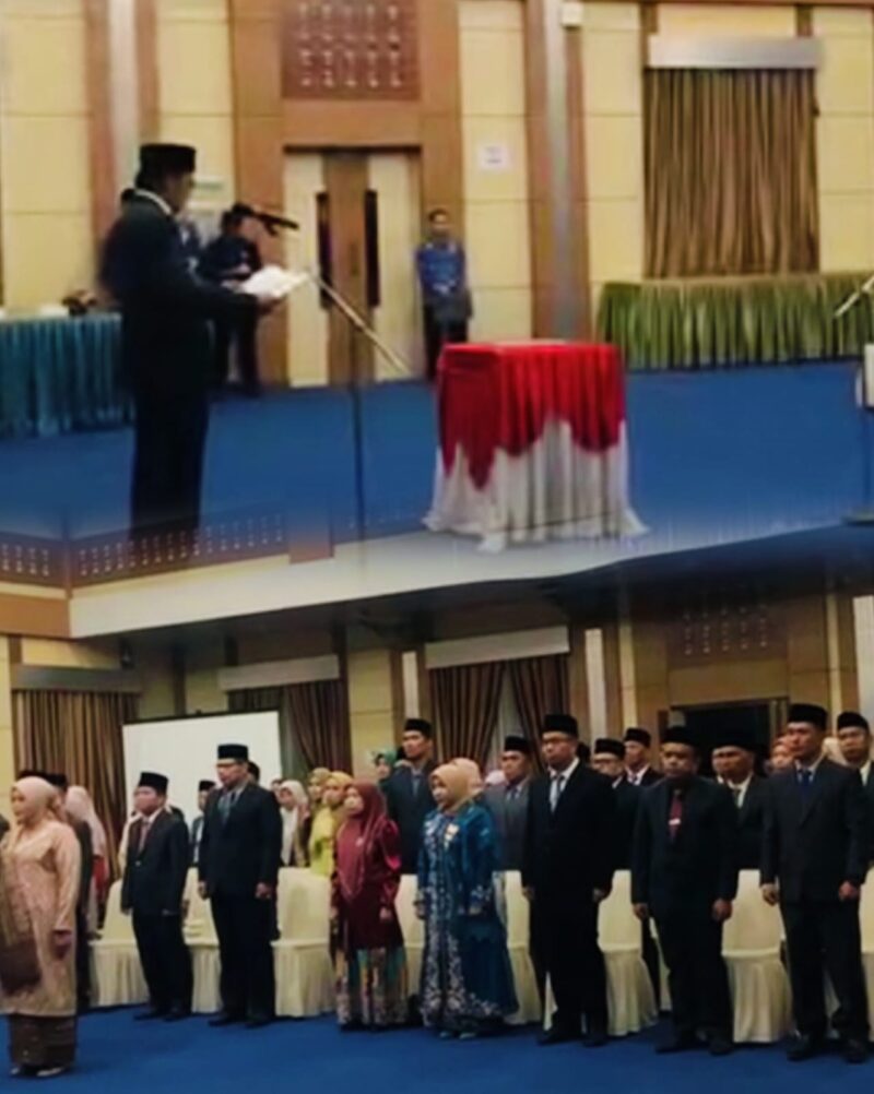 Wakil Wali Kota Sungai Penuh, Azhar Hamzah, melantik 48 pejabat eselon II, III dan IV dalam rangka penyegaran kabinet dan peningkatan pelayanan publik.