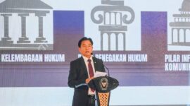 Menteri Koordinator Bidang Hukum, HAM, Imigrasi, dan Pemasyarakatan, Yusril Ihza Mahendra, saat meresmikan KUHP Nasional dan KUHAP baru di Jakarta, menandai berakhirnya era hukum pidana kolonial di Indonesia.