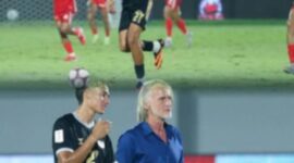 Rafael Struick mendapat kartu merah saat Dewa United menghadapi Bhayangkara FC, setelah insiden dengan Ilija Spasojevic di menit injury time.