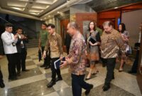 Wakil Presiden Gibran Rakabuming Raka bersama jajaran kementerian dan lembaga saat Rakornas Kepariwisataan 2026.