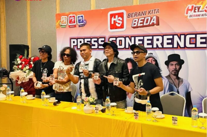 Slank dan pihak HS Surya Group menjelaskan program bantuan kemanusiaan untuk korban bencana banjir Sumatra.