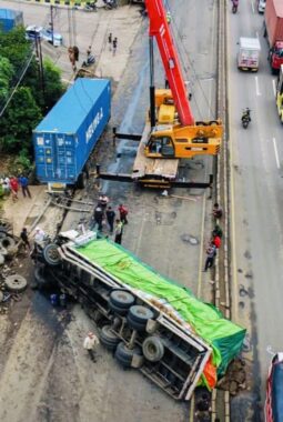 Truk Rem Blong Picu Kecelakaan Beruntun di Pantura Batang, Lalu Lintas Tersendat