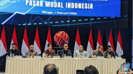 Ketua dan Wakil Ketua Dewan Komisioner OJK Friderica Widyasari Dewi menyampaikan rencana aksi reformasi pasar modal dalam Dialog Pelaku Pasar Modal di BEI.