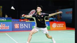 Pebulu tangkis Indonesia Richie Duta Richardo tampil gemilang saat menghadapi Thailand pada laga perempat final Badminton Asia Team Championships (BATC) 2026 di Qingdao, China.