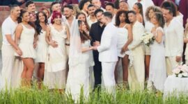 Sepasang kekasih melangsungkan pernikahan di atas panggung Halftime Show Super Bowl 2026 yang dipimpin oleh penampilan Bad Bunny.