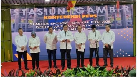 Menko Perekonomian Airlangga Hartarto menyampaikan kebijakan Work From Anywhere jelang Lebaran 2026 untuk mengatur mobilitas masyarakat.