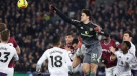 Benjamin Sesko merayakan gol dramatis di menit 90+6 saat Manchester United menahan imbang West Ham 1-1 di London Stadium.