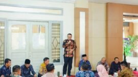Wali Kota Sungai Penuh Alfin SH bersama Wakil Wali Kota Azhar Hamzah dan ASN Setda saat kegiatan syukuran menyambut Ramadhan 1447 H di lingkungan Sekretariat Daerah Kota Sungai Penuh.