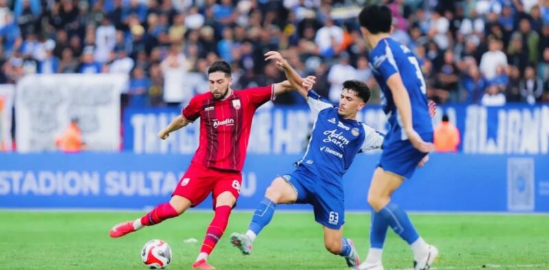 Pertandingan Persis Solo vs Madura United berakhir imbang 2-2 dalam lanjutan Super League 2026 di Stadion Manahan.