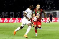 Henri Doumbia membuka keunggulan Bhayangkara FC pada menit ke-26 melalui tandukan dari bola mati.