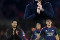 Bukayo Saka ditempatkan sentral saat Arsenal menang 4-0 atas Wigan Athletic