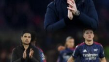 Bukayo Saka ditempatkan sentral saat Arsenal menang 4-0 atas Wigan Athletic