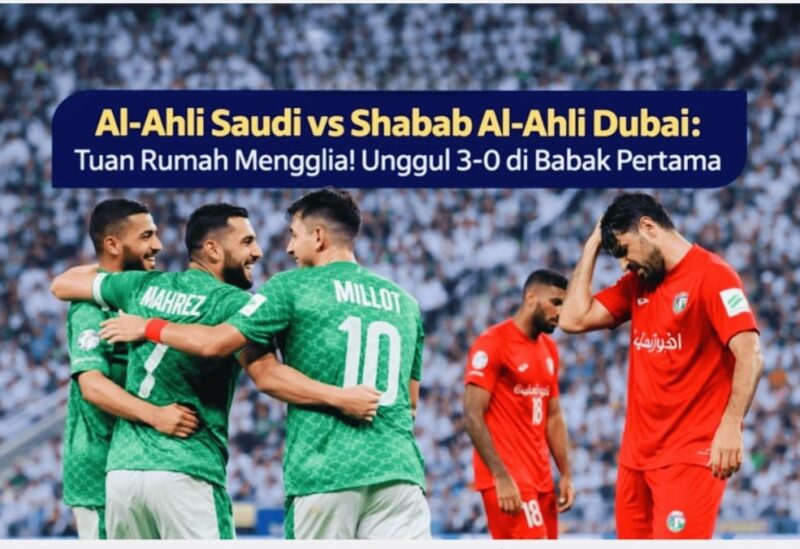 Pemain Al-Ahli Saudi merayakan gol saat unggul 3-0 atas Shabab Al-Ahli di babak pertama