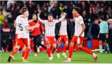 Fran Beltrán merayakan gol kontroversial saat Girona menghadapi Barcelona di LaLiga.