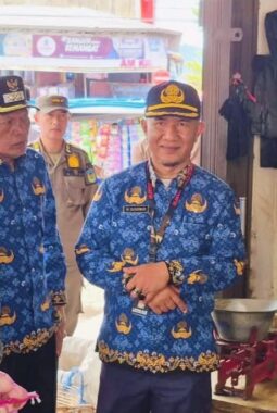 Jelang Ramadhan 1447 H, Wako Alfin dan Wawako Azhar Sidak Pasar Pastikan Harga Sembako Stabil