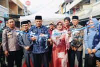 Wawako Azhar Hamzah saat meresmikan Pasar Mambo Ramadhan 1447 H di Kota Sungai Penuh