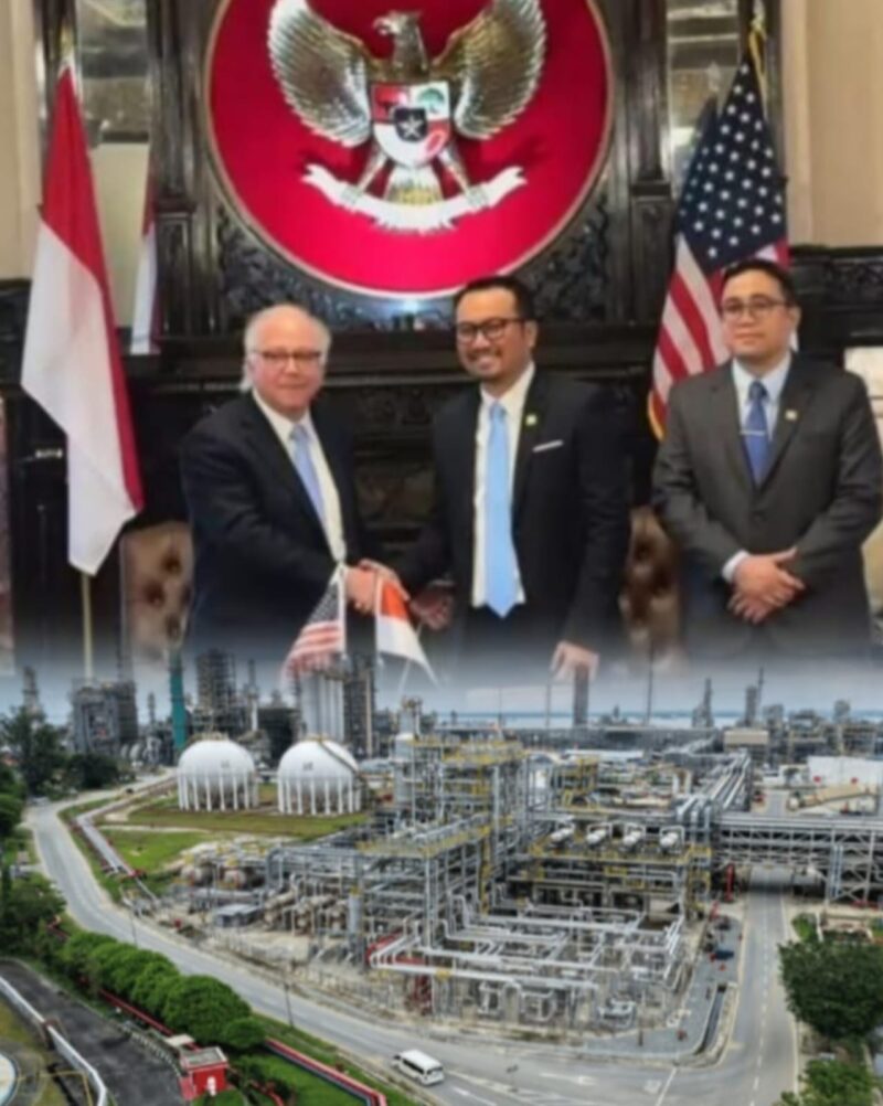 Pertemuan strategis Pertamina Patra Niaga dengan mitra energi global di Washington DC untuk mengamankan pasokan minyak mentah dan LPG 2026, ditampilkan bersama ilustrasi fasilitas kilang dan terminal energi nasional.