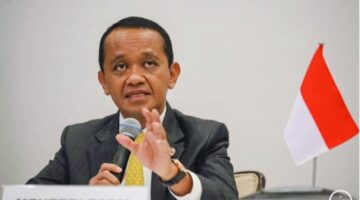 Menteri ESDM Bahlil Lahadalia menjelaskan rencana impor etanol sebagai langkah strategis mempercepat transisi energi hijau Indonesia.