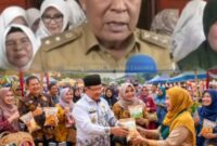 Wagub Abdullah Sani saat membuka bazar Ramadhan yang menampilkan produk UMKM lokal di Kota Jambi