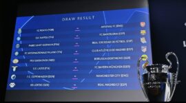 Trofi Liga Champions menjadi simbol persaingan 12 tim yang sudah memastikan tiket ke babak 16 besar musim ini.