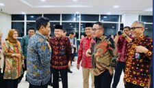 Wali Kota Sungai Penuh Alfin menghadiri RUPS Tahunan dan RUPS Luar Biasa Bank Jambi 2026 bersama Gubernur Jambi dan jajaran pimpinan daerah di Gedung Mahligai 9, Jambi.