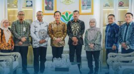 Bupati Kerinci Monadi saat melakukan audiensi dengan Menteri Lingkungan Hidup RI Hanif Faisol Nurafiq di Jakarta