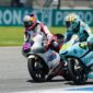 David Almansa merayakan kemenangan Moto3 Thailand 2026, sementara Veda Pratama mencatat finis kelima bersejarah di Buriram.