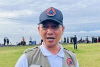 Petugas BPBD Bali melakukan penanganan genangan air di sejumlah titik usai banjir melanda beberapa wilayah.