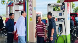 Wakil Bupati Kerinci H. Murison mendampingi Anggota DPR RI Dr. H. Syarif Fasha melakukan sidak ke SPBU memastikan stok dan harga BBM aman jelang Idul Fitri 1447 H.