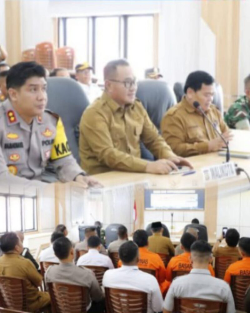 Wali Kota Sungai Penuh Alfin mengikuti rapat koordinasi Operasi Ketupat 2026 secara daring di Aula Polres Kerinci.