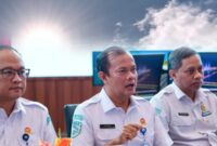 Pejabat Badan Meteorologi, Klimatologi, dan Geofisika (BMKG) memaparkan prakiraan musim kemarau 2026 yang diprediksi datang lebih awal dan mencapai puncak pada Agustus.