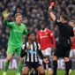 Jacob Ramsey diusir wasit setelah dinilai melakukan simulasi saat berhadapan dengan kiper MU Senne Lammens dalam laga Newcastle vs Manchester United di Liga Inggris.