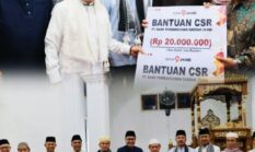 Safari Ramadan di Masjid Al Falah, Wako Alfin Dampingi Gubernur Al Haris Pererat Silaturahmi