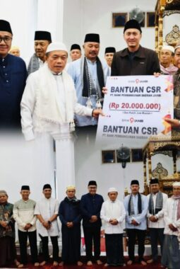 Safari Ramadan di Masjid Al Falah, Wako Alfin Dampingi Gubernur Al Haris Pererat Silaturahmi