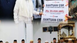 Wako Sungai Penuh Alfin mendampingi Gubernur Jambi Al Haris dalam Safari Ramadan di Masjid Al Falah Kabupaten Kerinci.