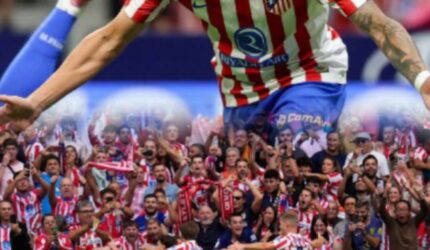 Selebrasi pemain Atletico Madrid setelah mencetak gol ke gawang Real Sociedad di Liga Spanyol