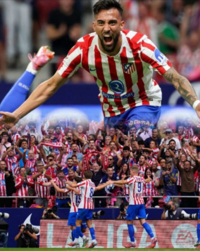 Pemain Atletico Madrid merayakan gol kemenangan saat mengalahkan Real Sociedad dengan skor 3-2 dalam pertandingan Liga Spanyol di Stadion Metropolitano, Madrid.