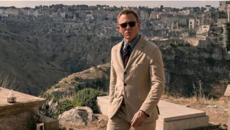 Film No Time to Die tayang di program Blockbuster Sahur Trans TV pada 8 Maret 2026.