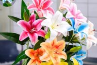 Bunga lili dikenal memiliki kelopak besar, warna cerah, dan aroma harum sehingga populer sebagai tanaman hias dan dekorasi