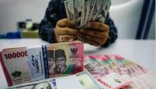 Ilustrasi pergerakan nilai tukar dolar Amerika Serikat terhadap rupiah di pasar keuangan.