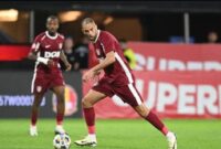 Striker veteran Aljazair Islam Slimani yang kini membela CFR Cluj di Liga Rumania.
