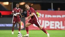 Striker veteran Aljazair Islam Slimani yang kini membela CFR Cluj di Liga Rumania.