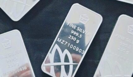 Harga perak Antam hari ini turun menjadi Rp51.100 per gram