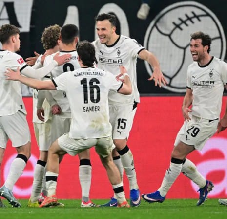 Borussia Mönchengladbach meraih kemenangan penting 2-0 atas FC St. Pauli dalam lanjutan Bundesliga.