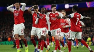 Pemain Arsenal merayakan kemenangan atas Bayer Leverkusen di Liga Champions