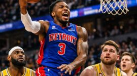 Daniss Jenkins tampil heroik saat membawa Detroit Pistons menang dramatis atas Los Angeles Lakers